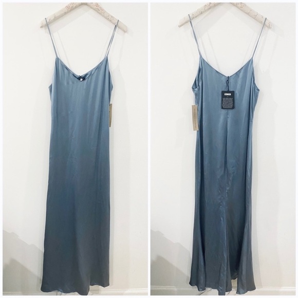 Reformation Genevieve Dress in shiny pale blue/ shiny grey NWT - Picture 2 of 6